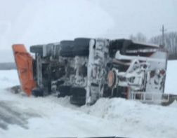 ﻿﻿В Пензенской области две снегоуборочные машины попали в ДТП