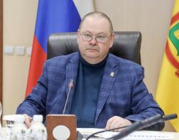 Олег Мельниченко поручил ускорить строительство асфальтобетонного завода