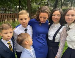 Сын Анны Кузнецовой расстроился, что не пошел в школу