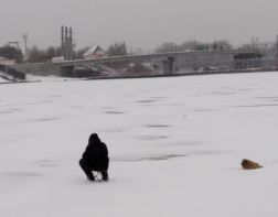 Пензенские рыбаки провалились под лед