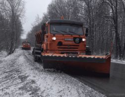 Спецтехника МБУ «Пензавтодор» убирает снег круглосуточно