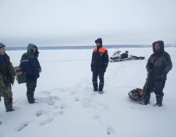 В Новый год на Сурском водохранилище спасли рыбака