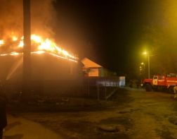 В Пензе из огня спасли двух человек и 18 эвакуировали
