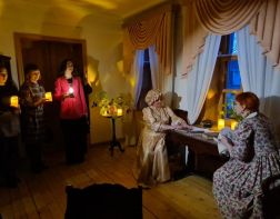 В музее-усадьбе Белинского проводят ночные театрализованные экскурсии