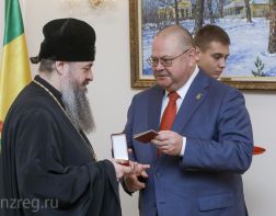 Пензенскому митрополиту Серафиму вручили орден