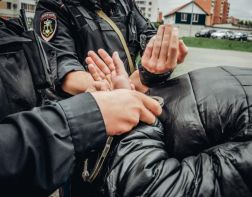 Племяннику экс-губернатора Бочкарева продлили срок домашнего ареста