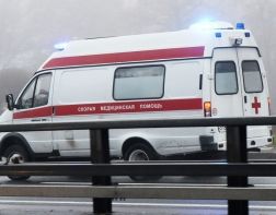 В Пензе с пятого этажа упала пятилетняя девочка