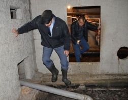Жители дома на Бородина,12, жалуются на запах фекалий в квартирах
