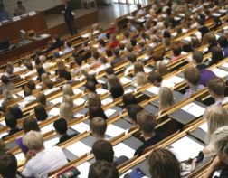 Госдума приняла законопроект о замене военных кафедр учебными центрами