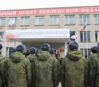 Пензенским призывникам по поручению губернатора вручили часы
