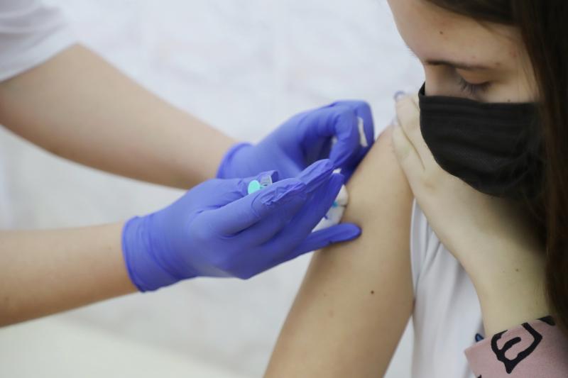 От ковида вакцинировались более 1200 пензенских подростков